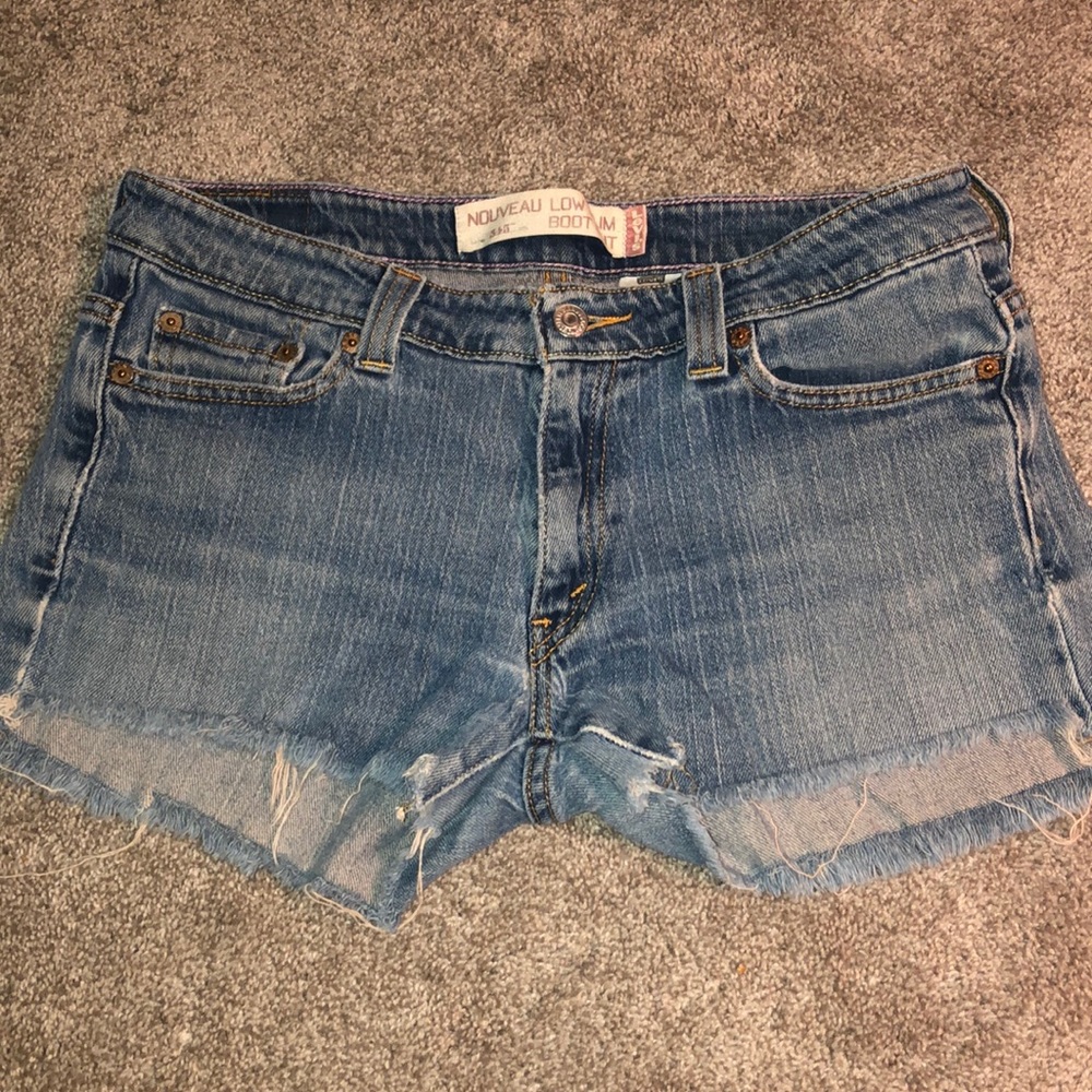 Vintage Levi’ cut off shorts